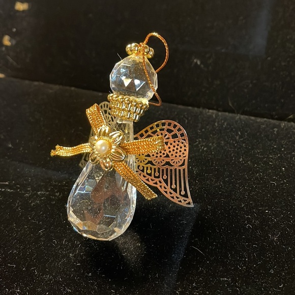 Avon Vtg Collectible “Angelic Reflections Ornament” - Picture 2 of 8